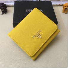 Portofele Prada 1M0176 din piele Saffiano în galben