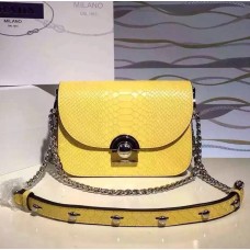 Geantă Prada Arcade din piele de șarpe galbenă