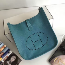 Geantă crossbody Hermes Evelyne III Togo din piele albastră