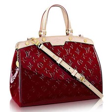 Geantă Louis Vuitton M90233 Brea MM Monogram Vernis