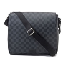 Geanta Louis Vuitton N41272 District MM Messenger Canvas Damier Graphite